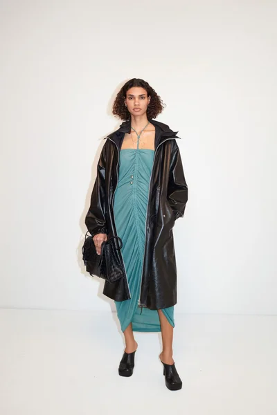 Look 1